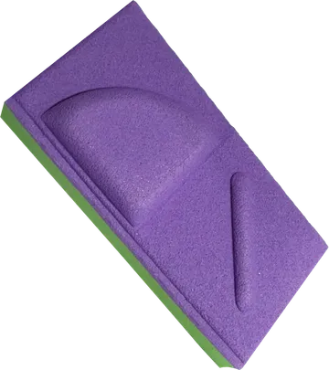 Ficha de Domitoc. Rectángulo con curva y línea diagonal con relieve